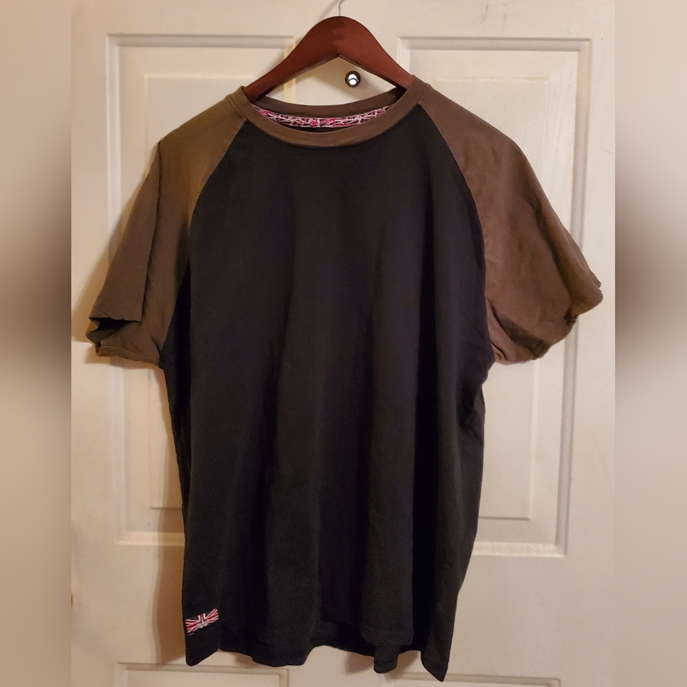 British Invasion Boys Shirt, size extra large